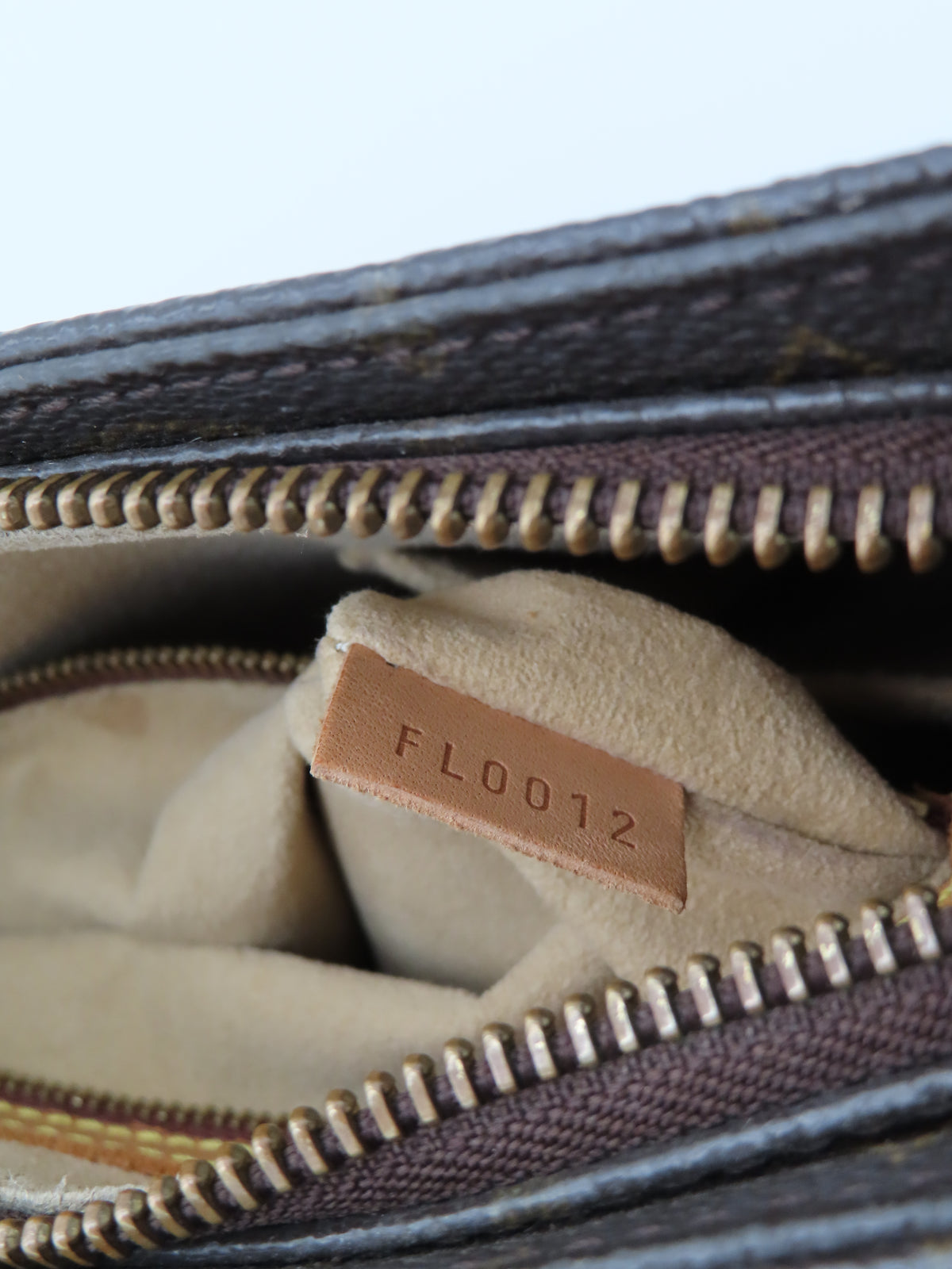 Louis Vuitton Looping MM