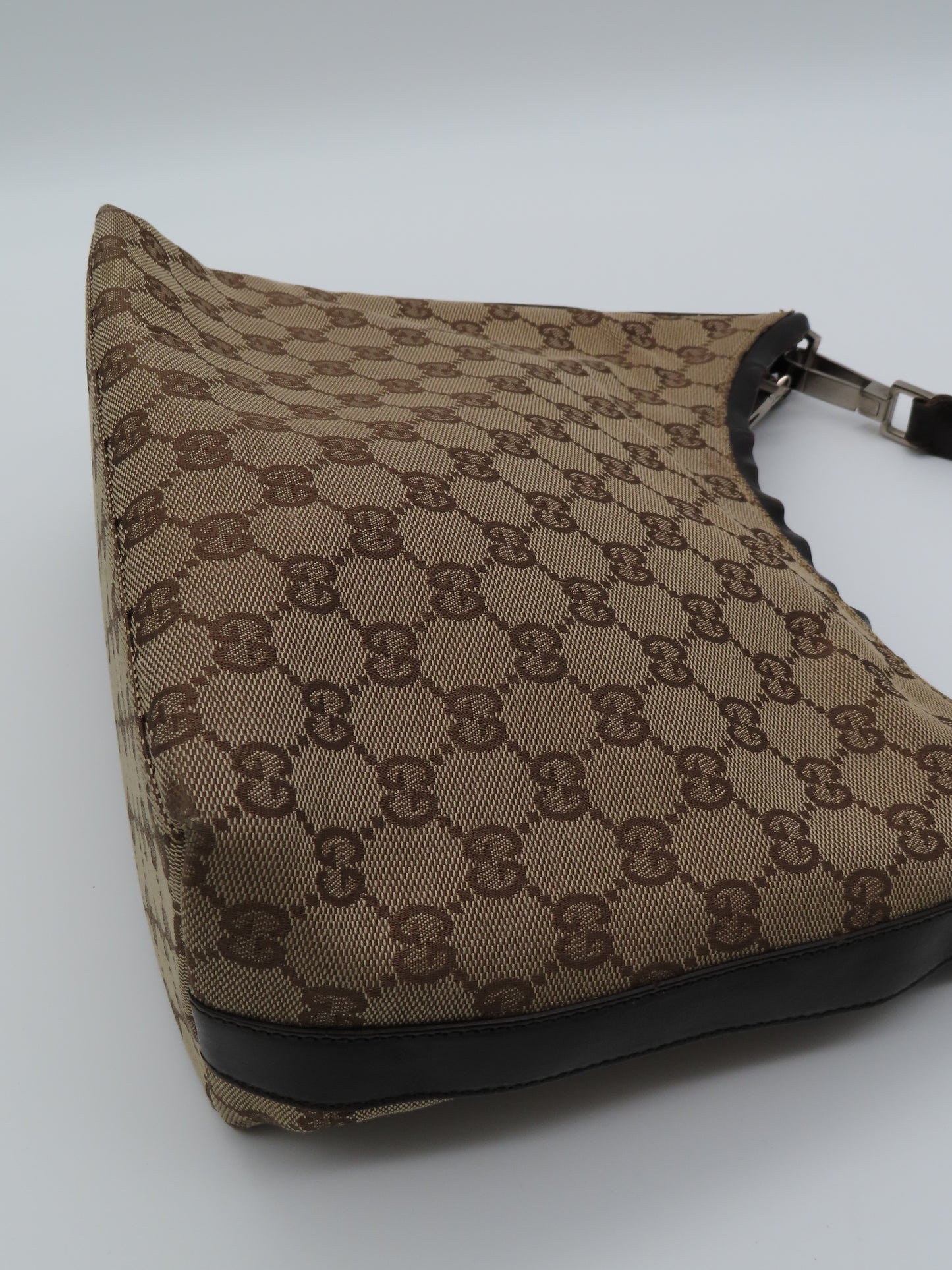 Gucci Hobo Clasp